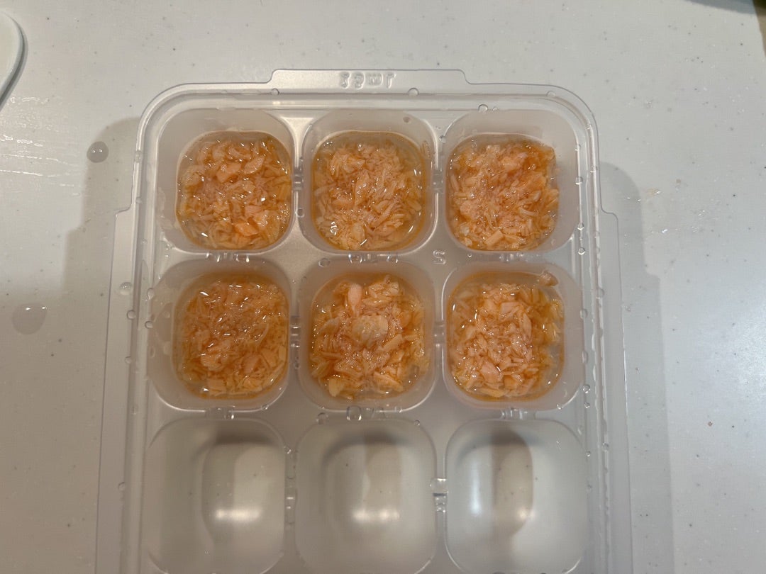 離乳食の鮭はいつから?選び方や注意点、レシピや保存の方法も&あんふぁん