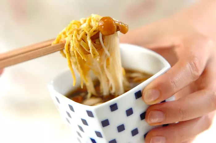 話題の調味料のりクロを買うならコストコがおすすめ!チューブの海苔佃煮ペーストは便利で旨い