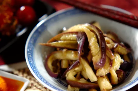 レンジだけでOK！素材1つでパパッと作れる「なす」の絶品おかず3選 - 朝時間.jp