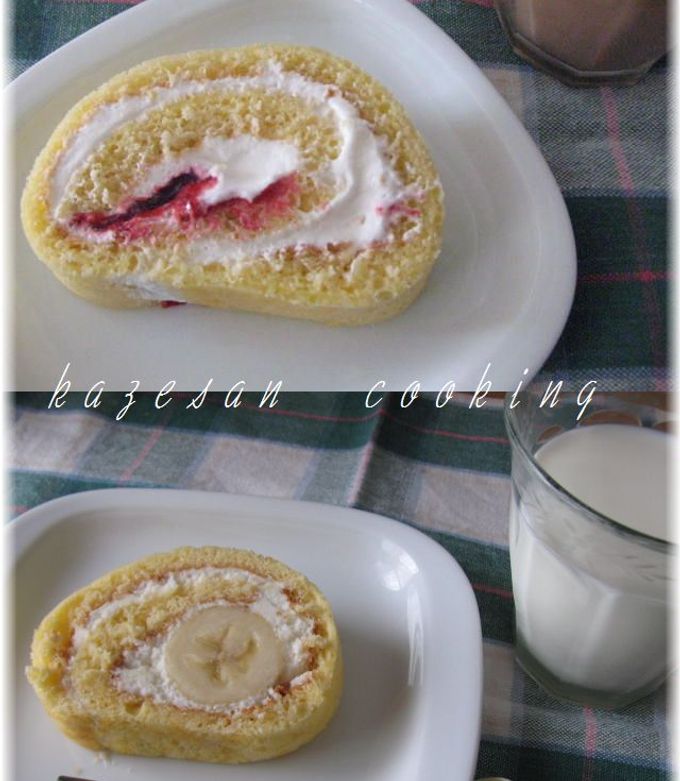 材料3つ オーブンなし！ロールケーキ作り方！, 材料 , ◯ロールケーキ, ・ホットケーキミックス150g, ・スーパーカップバニラ150g,・しぼるだけホイップ1個, 1.バニラアイスを500wの電子レンジで2分加熱して溶かす。, 2.ホットケーキミックスを入れて混ぜる。,3.卵焼き器に生地を半量流し入れる。, 4.蓋をして極弱火で10〜15分焼き、裏返して5分焼く。,