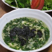 モロヘイヤと卵の和汁モロヘイヤだしで卵を半熟にしていつものオクラを添えてビオラの種まき料理教室プライベートレッスン横浜