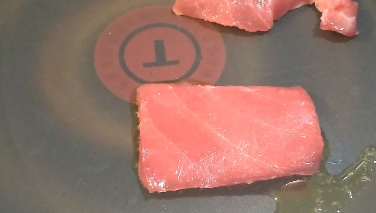 フリージングで楽する離乳食簡単作りおき ▷ @yui.kids_gohan離乳食192-198日目 の献立🥣フレンチトーストが大好きな娘🥚 好きな食べ物が見つかると 私も安心する🥺♡ マグロステーキはちょっと 固くなっちゃったんだけど、頑張ってカミカミして食べてたよ