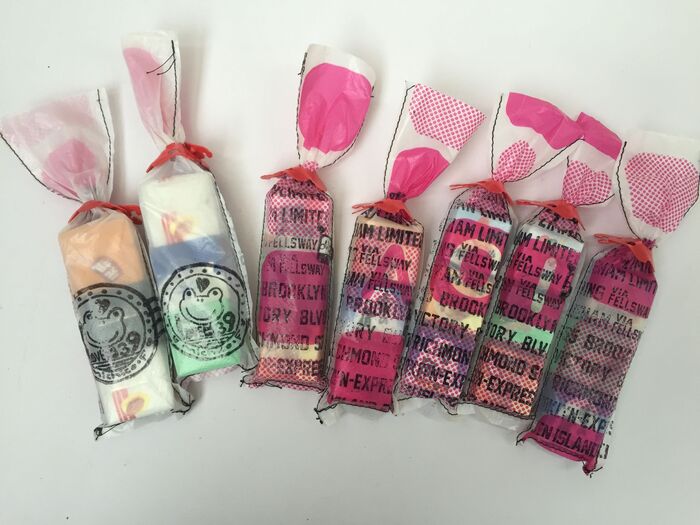 お菓子 詰め合わせ チロルチョコ 80粒入り 花柄ラッピング おかしのマーチ omtma5340kkプチギフト 詰め合わせ 袋詰 景品 販促イベント お祭り おかし