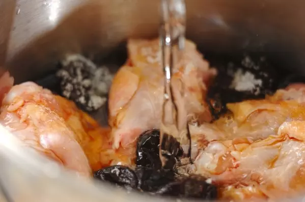 お肉がやわらか♪ 圧力鍋で手羽先の甘辛煮