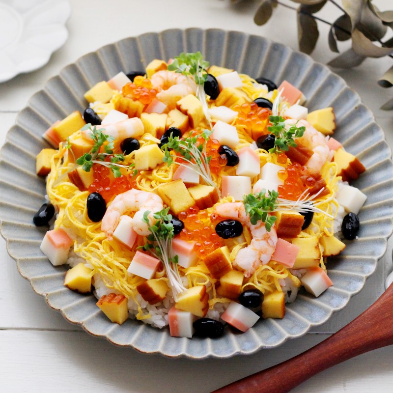 味も見た目も豪華! ランチで「ばらちらし寿司」東京5選 │ ヒトサラマガジン