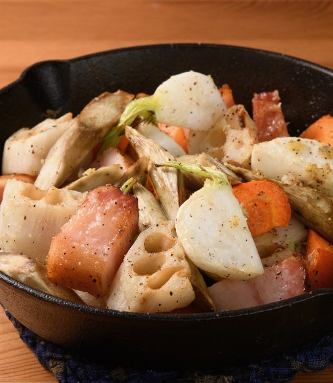 旨みたっぷり 大根とブロックベーコンのコンソメ煮