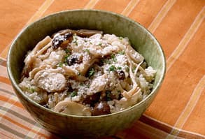 秋鮭と3種のきのこのバター醤油炊き込みごはん 2合分- A modo mio Journal