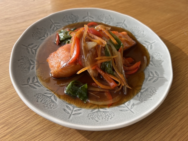 簡単3分！レンジで作るオートミール団子の甘酢あんレシピ