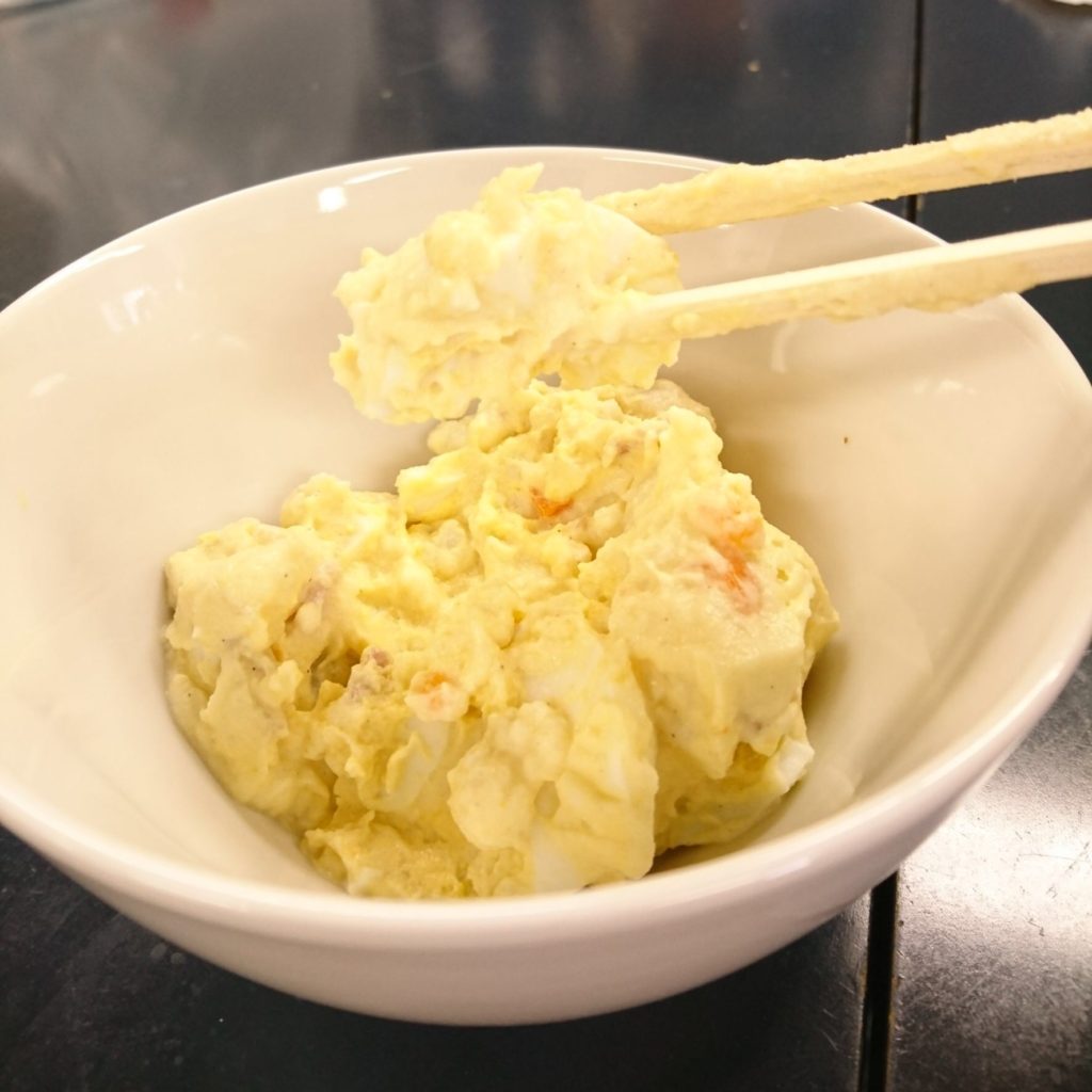 トロトロ温泉卵のせ！王道ポテトサラダフードコーディネーターによる「クッキングアートサイト美膳」