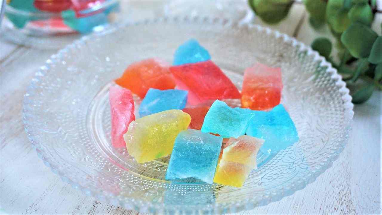 琥珀糖の作り方を紹介！ゼラチンで簡単に食べられる宝石を作ろう！食・料理オリーブオイルをひとまわし