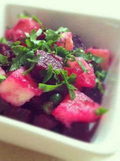 SALADE DE BETTERAVE,JAMBON CRU DE PARMEビーツのサラダ、生ハム添えMietchi Cuisine