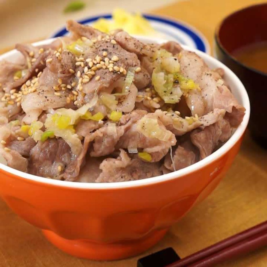 焼肉屋さんのネギ塩豚カルビ丼