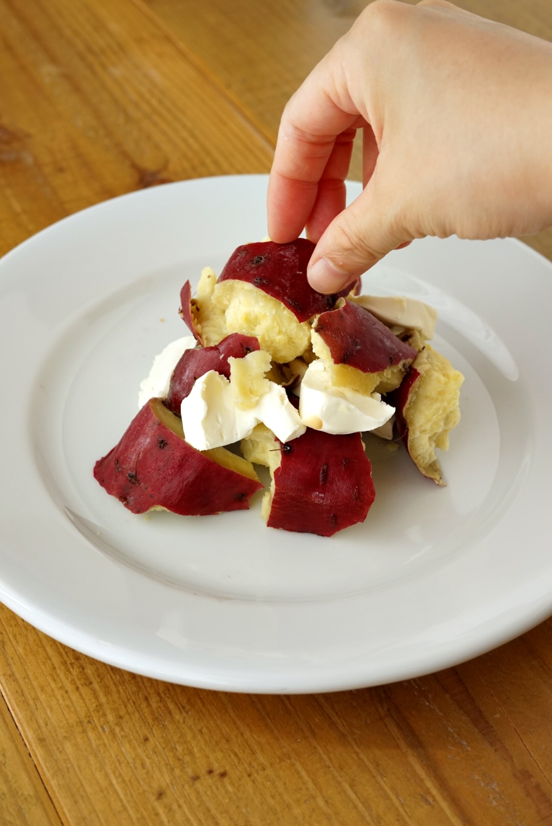 クリームチーズを使った簡単でおしゃれなレシピ！おつまみからスイーツまで