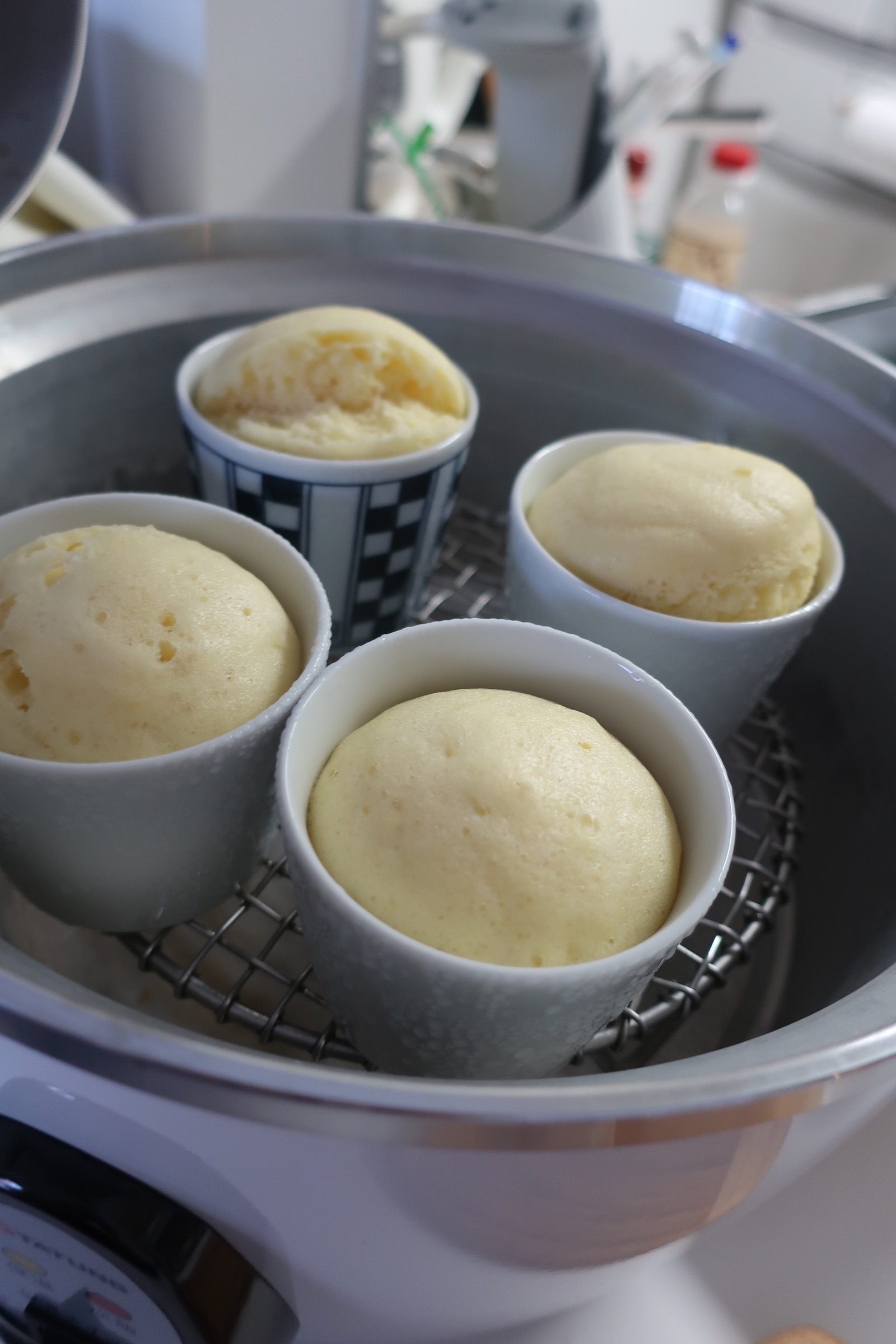 大同電鍋で簡単クッキング！朝ごはんの定番、饅頭 マントウ =具なしまんを作ってみました。 - 台湾とあくしゅ