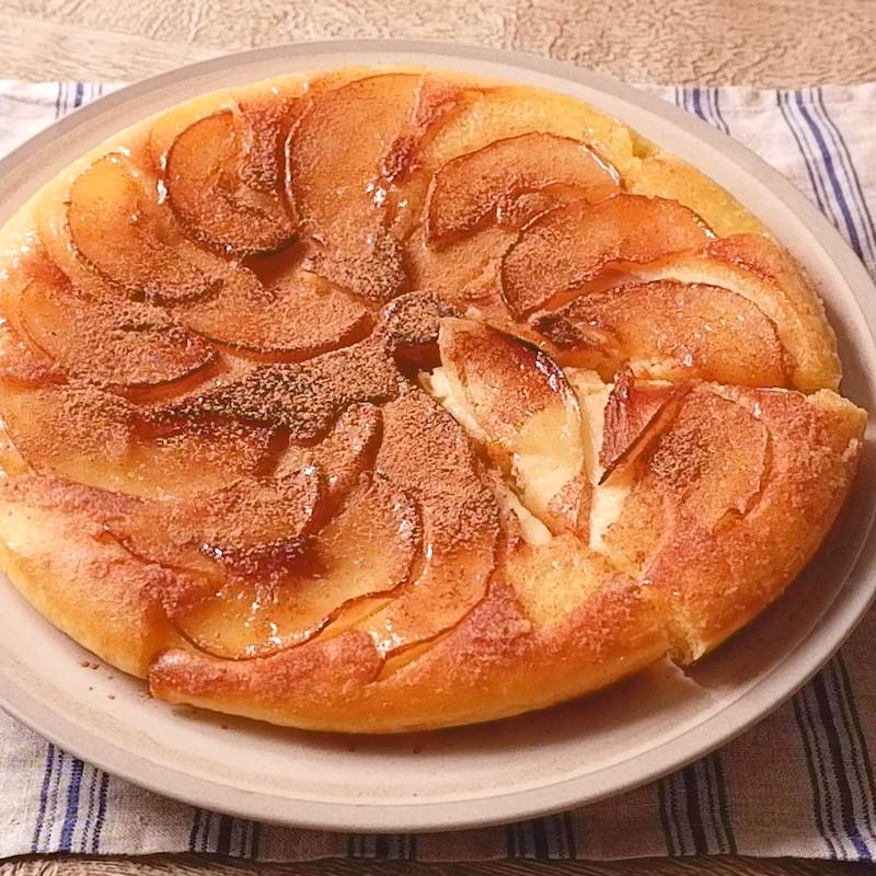 りんごケーキのレシピ、フライパン＆ホットケーキミックスで簡単！お菓子・パン材料・ラッピングの通販 cotta＊コッタ