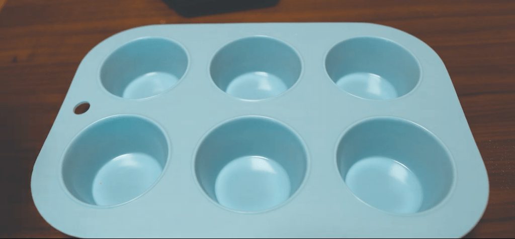 ダイソーで購入したシリコン型でチョコを練りこんだマフィンを作る！ 簡単可愛いおやつ With me