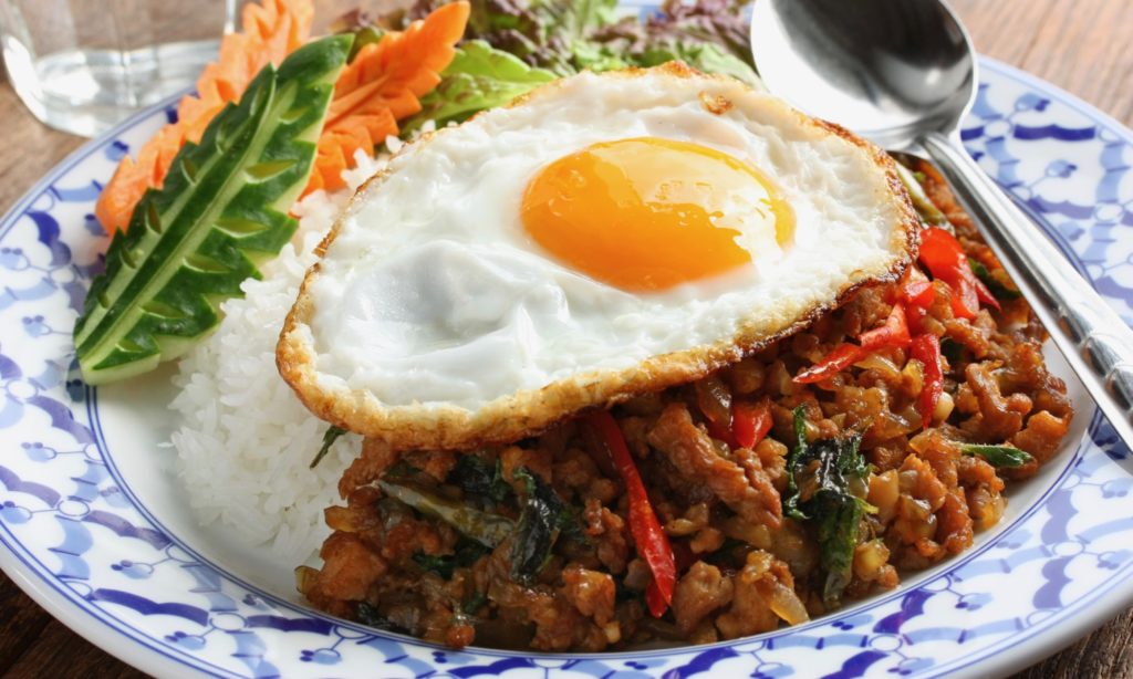 海外旅行中の食べ物や料理を楽しもう！世界のグルメや持っていくべき日本食をバックパッカー女子が紹介！語学をもっと身近に「ECCフォリラン！」公式サイト