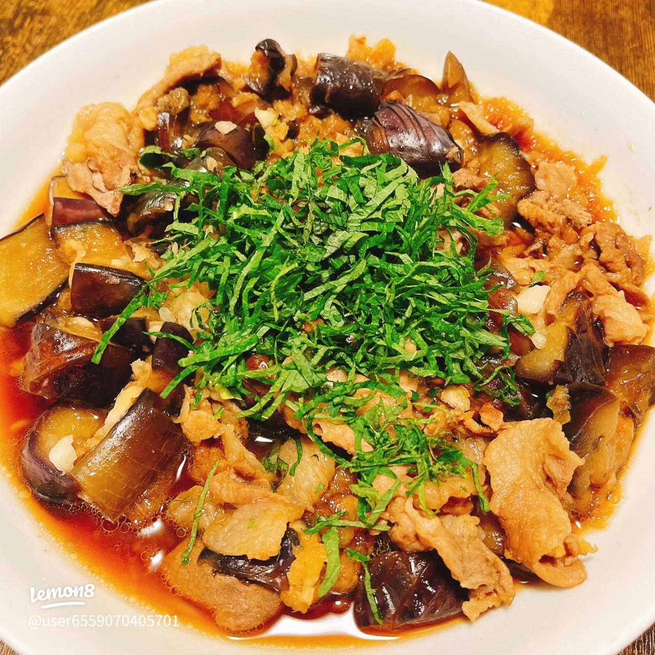 沸騰ワード 豚肉とナスのニンニクポン酢の作り方。伝説の家政婦 志麻さんのレシピ凛とした暮らし〜凛々と