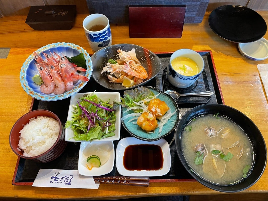 海鮮·七海 - 今日から天然真鯛のフライランチ始めました🐟 白身の王様、真鯛のフライはフワフワです😁