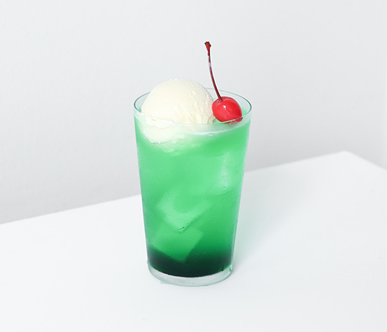 まるで宝石のような世界。愛でたい東京の「クリームソーダ」8選資生堂パーラー 銀座本店サロン・ド・カフェなどHarumari TOKYO