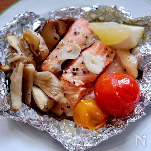 プロが教える！失敗しない「鮭のホイル焼き」究極レシピとアレンジ術 - 北海道食材専門㋚元八商店 ブログ北海道食材専門㋚元八商店