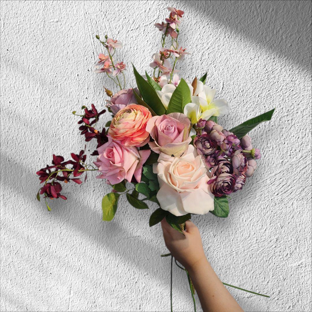 花束お祝い・お供えの花通販ギフトは送料無料の お花の窓口 へ