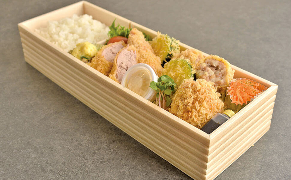 涼と旬♡贅沢川床弁当♡』by まいまい05230308 : 鳥居茶屋 真々庵とりいちゃや しんしんあん - 貴船口 日本料理食べログ