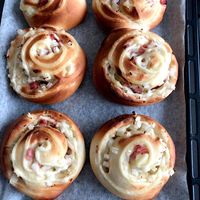 HB*卵半熟!ベーコンエッグトマトパン