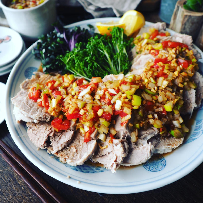 ゆで豚の香味野菜だれかけ