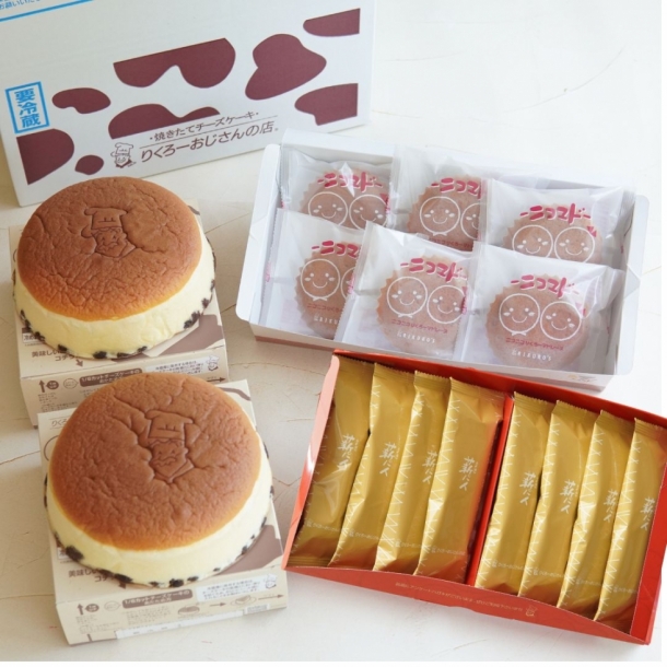 移動販売のサンドイッチおじさん💕 ☆スモークチキンとゴボウサラダ７００円 ゴボウサラダと、チキンがよく合って、美味しかったです😋 ☆焼肉680円ちょっと味濃いめの焼肉と、マヨネーズ、野菜、ゆで卵が、よく合って、こちらも美味しかったです。 今日、ラインナップに