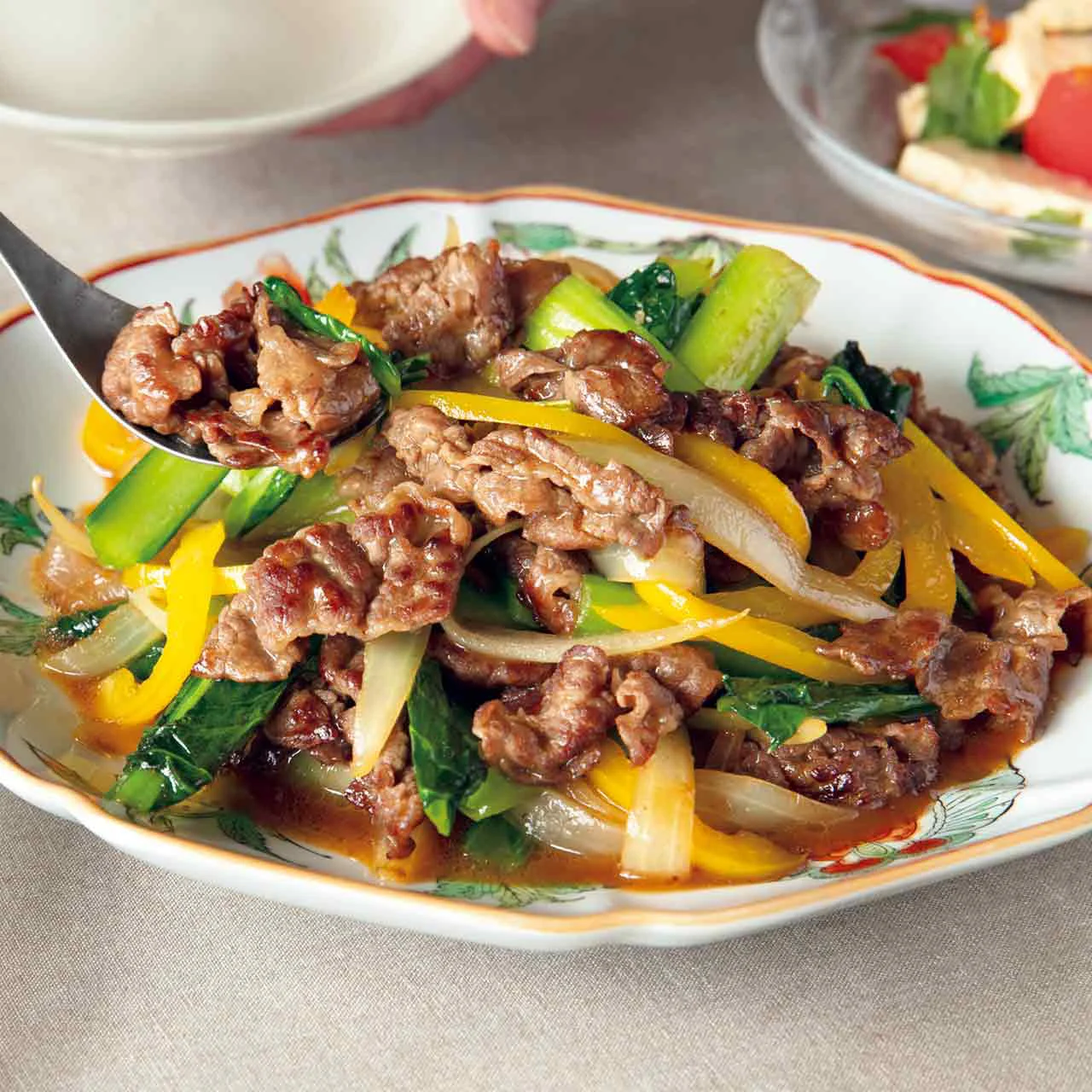 ふわふわ卵入り！ 牛肉と小松菜のオイスター炒め