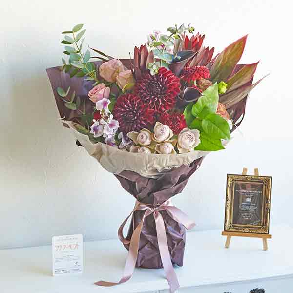 花束 おしゃれなブーケ 白・グリーン系 プレゼント– &YOUKAENアンドユーカエン