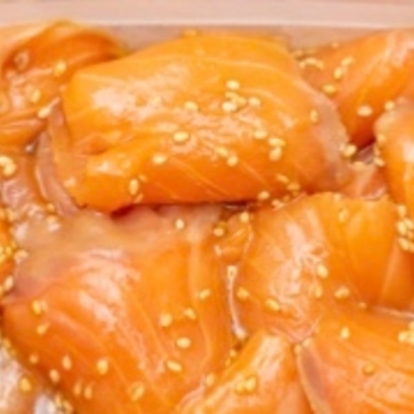 簡単！サーモン漬け丼 レシピ・作り方 by ちゃんゆみ。 - 楽天レシピ