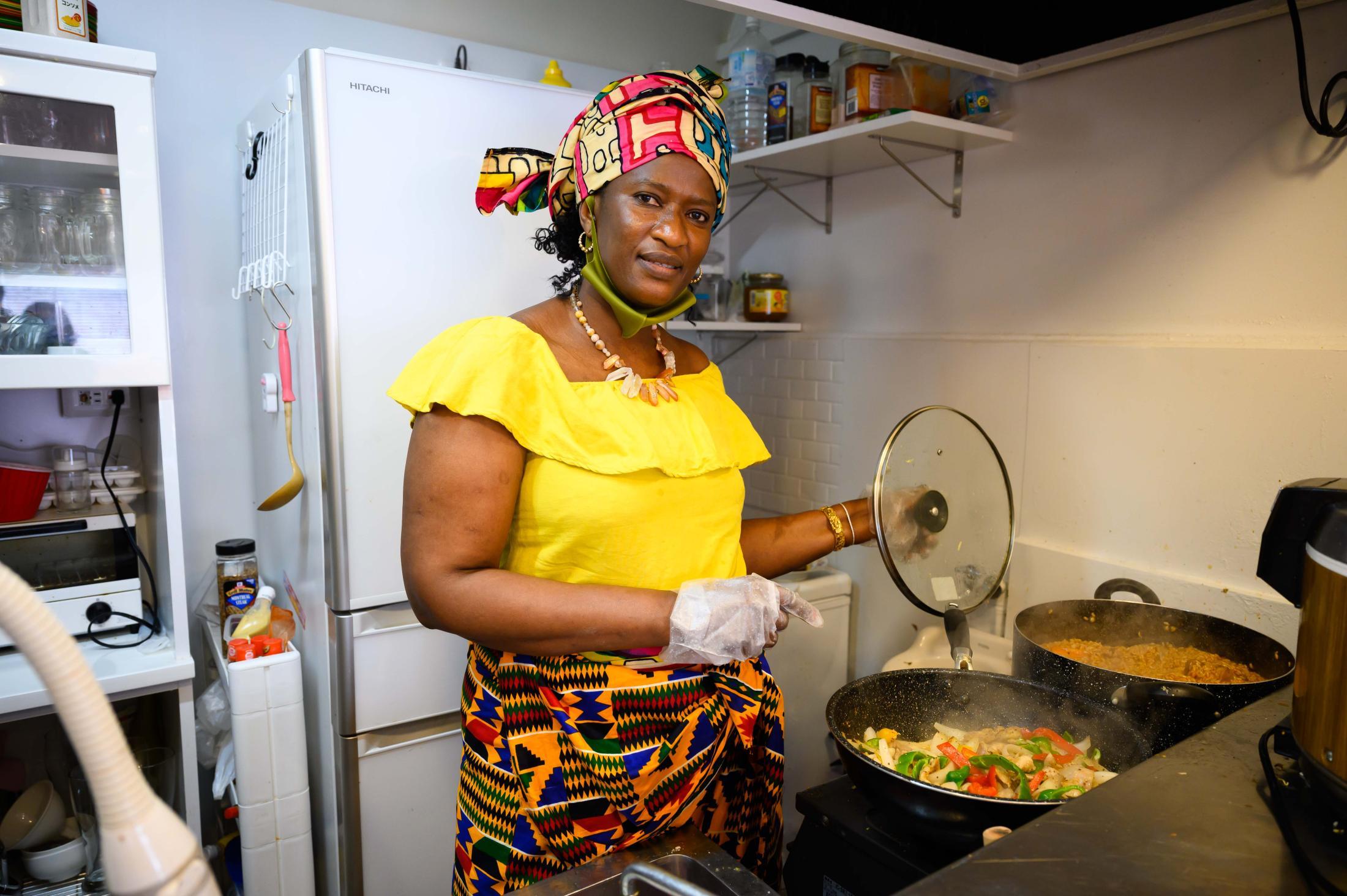 日本で唯一のガンビア料理店「ジョロフキッチン」を営むビントゥさんのもう一つの顔は『総領事』⁉デラメチャ気になる！おでかけLocipoPress