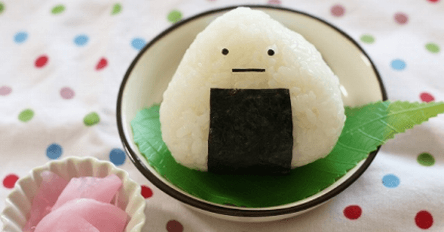 間違い探し? 可愛いおにぎりorシマエナガ、パッと見分けられる!? - おにぎりみたいな鳥に「可愛くて 食べられない 」「こんなカワイイ鳥が居るんだ」の声多数- ライブドアニュース