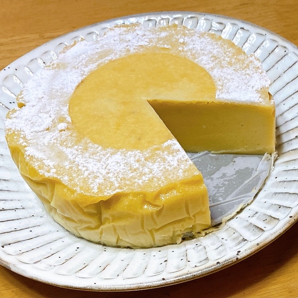 順に混ぜるだけ!甘煮はレンジで♩ 米粉さつまいもケーキ