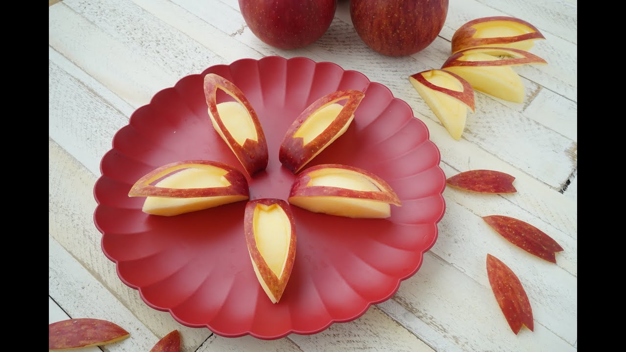 りんごの基本の切り方を解説！くし切りやうさぎ切り、食べやすいスティック切りも紹介 - COCORO FARM VILLAGE