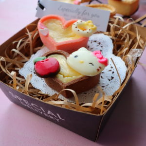 ダイソーのラッピング⁡ ⁡⁡ ⁡製菓材料もダイソーのcottaの物を！ かわいすぎる¨̮！！ダイソー コッタ バレンタイン⁡⁡⁡ ダイソーでコッタを発見ダイソーでバレンタインダイソーとコッタでバレンタインdaisojapan100均 100均パトロール 簡単おやつ コッタ