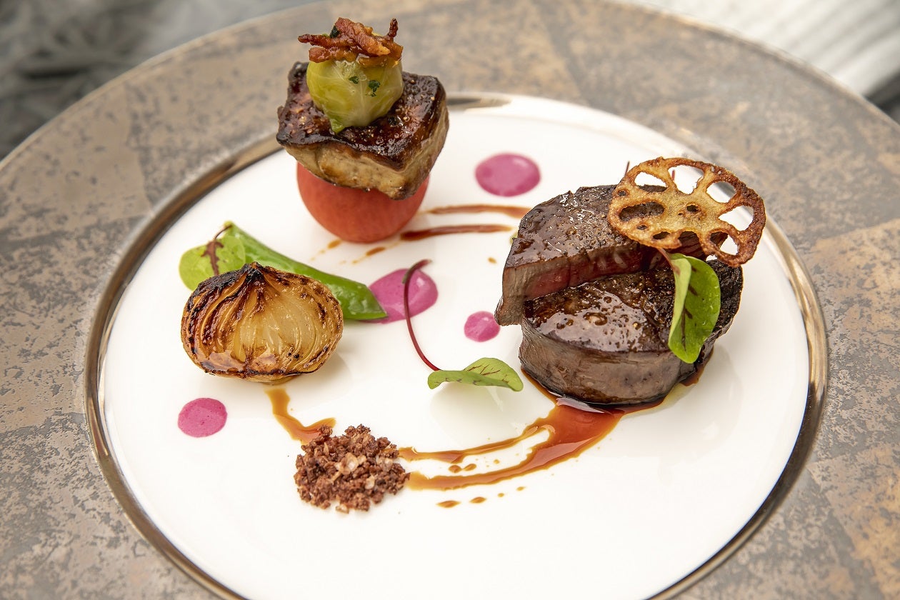 牛肉 生肉 盛り付け 霜降りの写真素材 - PIXTA