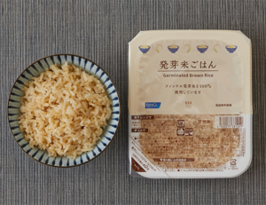 たっぷり食物繊維が摂れる 梅しそごはんおにぎり 国産もち麦入り ローソン公式サイト