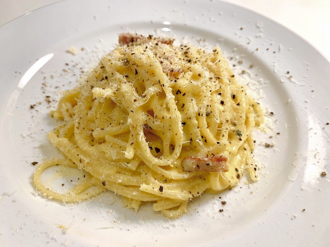 カルボナーラローマ風の基本とレシピ完全ガイド