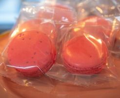 🇩🇪フランツ・ブレートヒェン🇩🇪 先日NHKテレビ放送のグレーテルのかまどご覧になりましたか？ 瀬戸康史さんが、 ドイツパン〝フランツ・ブレートヒェン〟を作っていました🇩🇪焼き上がりの見た目はぺちゃんこ✨ バターとシナモンシュガーがた〜ぷり