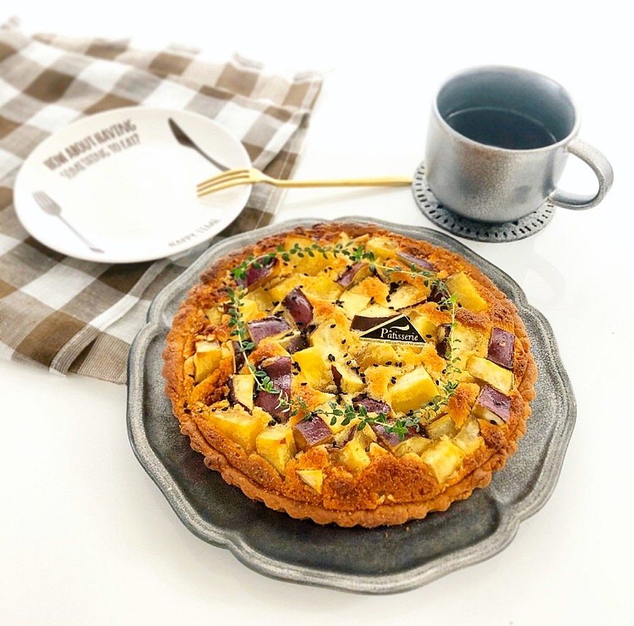 型なしで簡単！HMで作る いちごのタルト風ケーキ