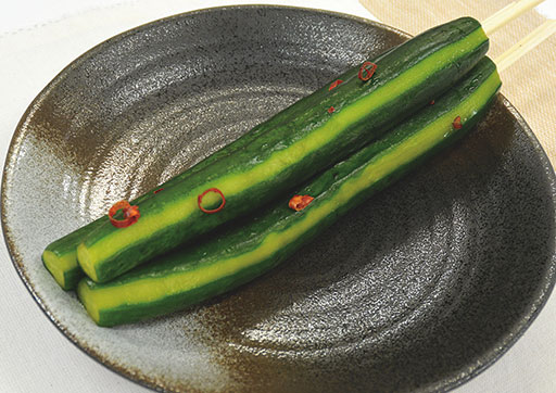 重信初江さんに教わる季節の漬物作り きゅうりの浅漬けアイスム