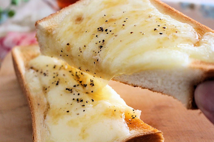 甘じょっぱさがクセになる!「はちみつチーズトースト」でしあわせ朝ごはん フーディストノート