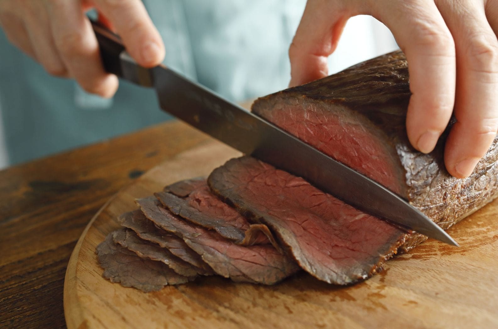 フライパンで簡単！ローストビーフもう焼き時間に迷わない