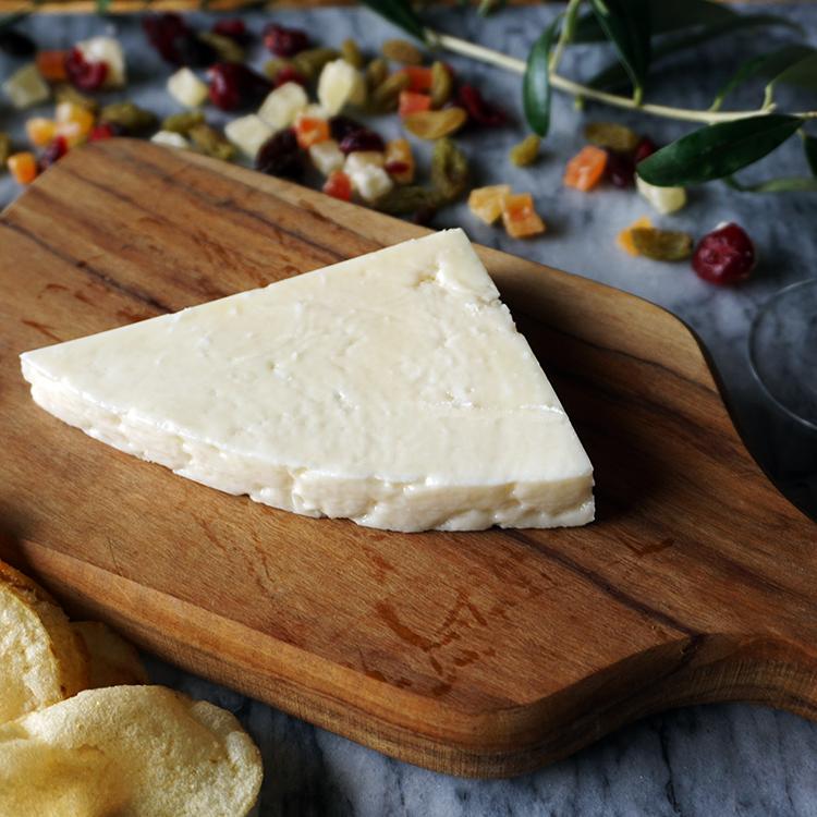 ペコリーノトスカーノ・フレスコ DOP トスカーナ産羊乳チーズ 100g単位量り売り生ハム・生サラミ・チーズの専門店イルグストチッチ 公式