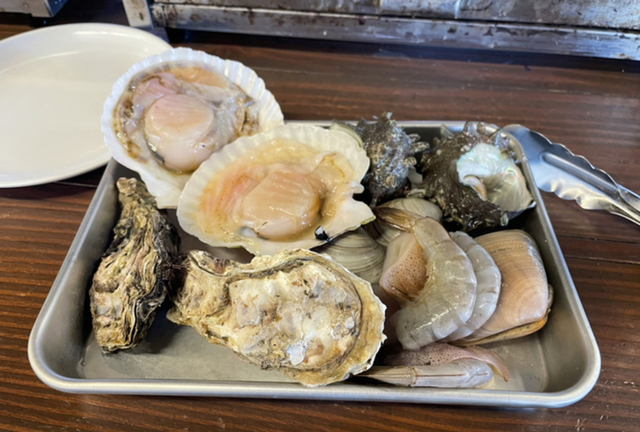 伊豆の国市の神山鮮魚店で楽しむ刺身ちょい盛り