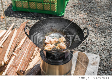 キャンプ飯 3 ドンキ謎旨唐揚げめがねCAMP