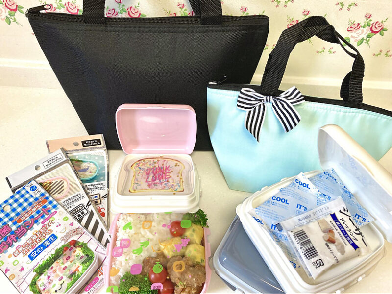 □ 100円ショップ セリアのお弁当アイテム シンプル！白黒モノトーンがいっぱい : LOVEHOME 収納&インテリア Powered byライブドアブログ